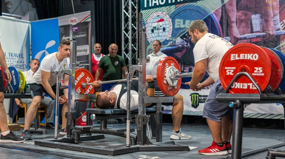 Sosem látott mértékben fejlődik a magyar erőemelés