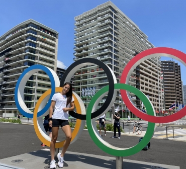 Kiszurkolta az olimpiai aranyat kedvesének...